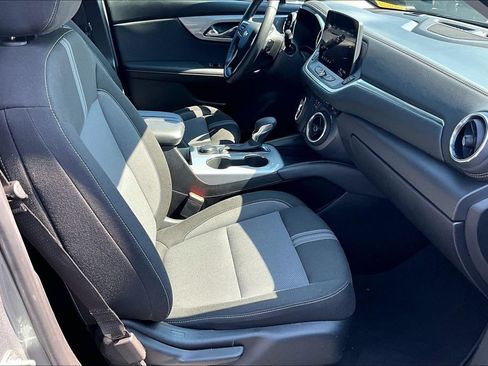 Used 2025 Chevrolet Blazer LT FWD image 29