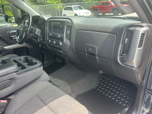 Used 2018 Chevrolet Silverado 1500 LT w/ All Star Edition RWD image 38