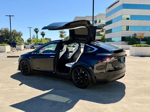 Used 2019 Tesla Model X 100D AWD/4WD image 17
