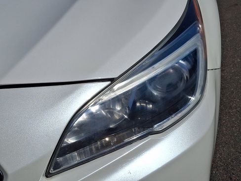 Used 2015 Subaru Legacy 2.5i Premium AWD/4WD image 9
