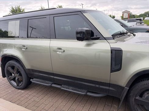 Used 2024 Land Rover Defender 130 X-Dynamic SE AWD/4WD image 5