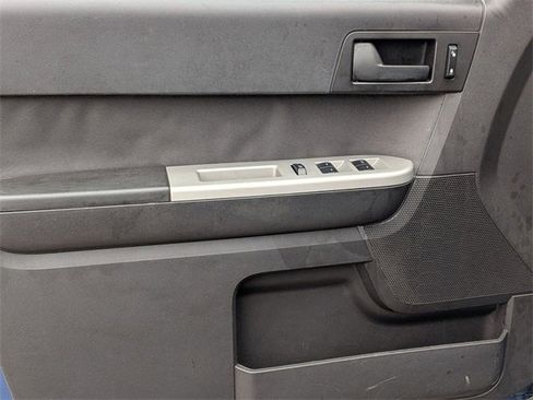 Used 2010 Ford Escape XLT image 14