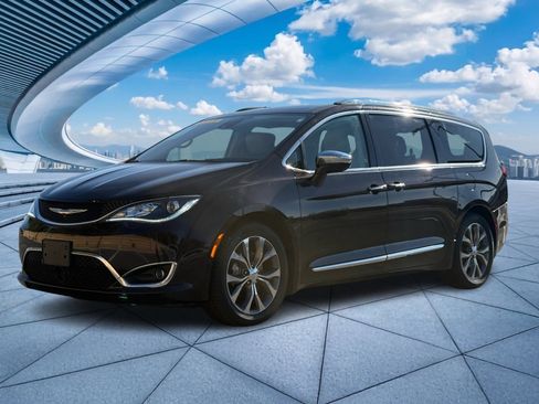 Used 2017 Chrysler Pacifica Limited w/ Advanced Safetytec Group image 9