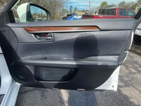 Used 2015 Lexus ES 350 w/ Luxury Package image 26