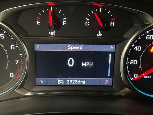 Certified 2023 Chevrolet Traverse LT image 3