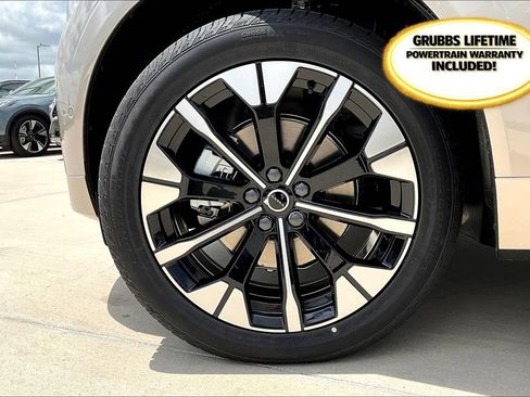 New 2026 Volvo XC60 B5 Plus w/ Protection Package Premier image 25