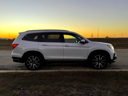 Used 2021 Honda Pilot Touring image 5