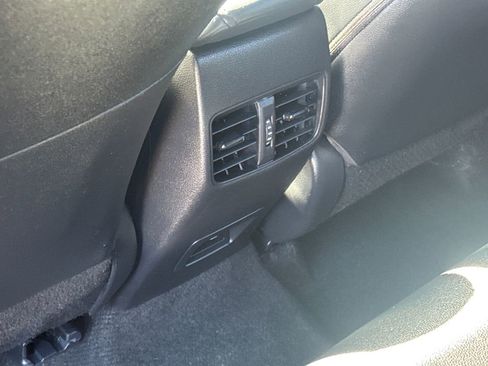 Used 2025 Toyota Corolla Cross AWD Hybrid image 37