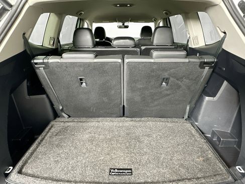 Used 2023 Volkswagen Atlas SE image 25