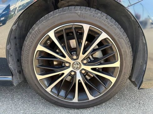 Used 2019 Toyota Camry SE FWD image 24