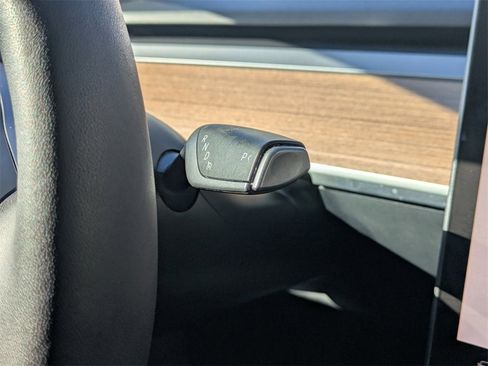 Used 2022 Tesla Model Y Performance image 20