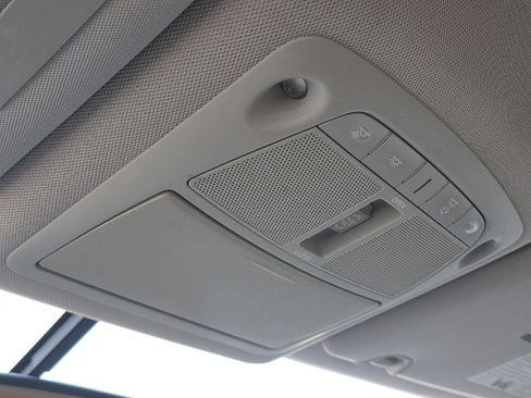 Used 2015 Nissan Rogue SL w/ SL Premium Package image 24