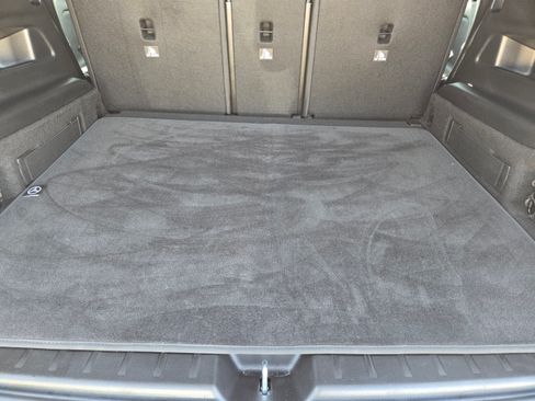 Used 2025 Mercedes-Benz GLB 250 w/ Exclusive Package image 27