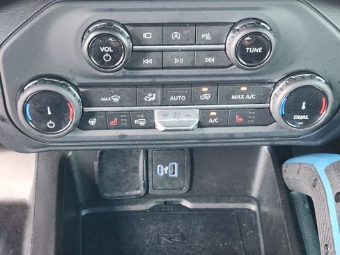 Certified 2022 Ford Bronco Wildtrak AWD/4WD image 19