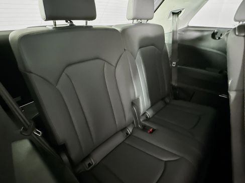 Used 2024 Audi Q7 3.0T Premium Plus AWD/4WD image 36