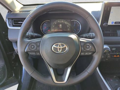 Used 2024 Toyota RAV4 Hybrid Woodland image 13