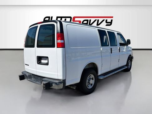 Used 2025 Chevrolet Express 2500 w/ Driver Convenience Package RWD image 7