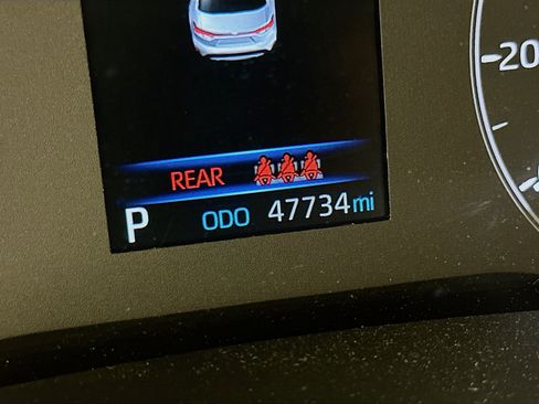 Used 2024 Toyota Corolla LE FWD image 19