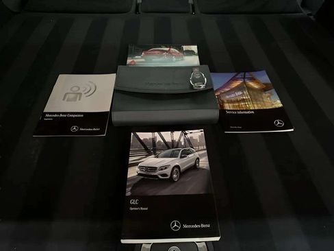 Used 2017 Mercedes-Benz GLC 300 4MATIC image 96