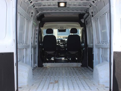Used 2023 RAM ProMaster 2500 FWD image 15