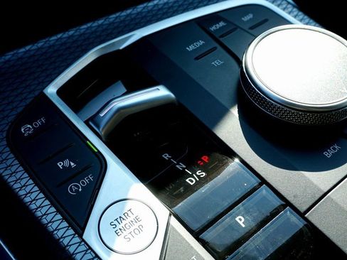 New 2026 BMW 330i xDrive Sedan w/ Convenience Package image 17