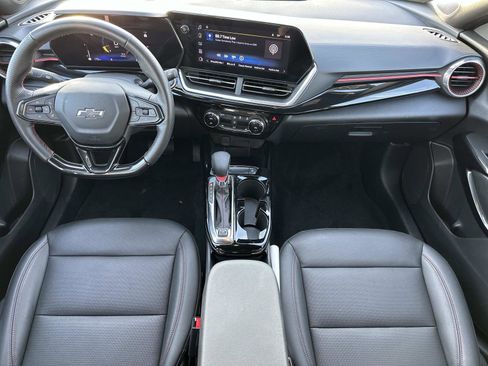 Certified 2024 Chevrolet Trax RS w/ Driver Confidence Package image 12