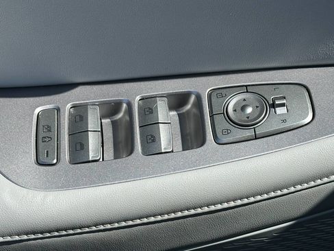 Used 2021 Hyundai Palisade SEL w/ Premium Package image 17