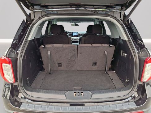 Used 2022 Ford Explorer XLT RWD image 28