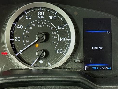 Used 2020 Toyota Corolla LE FWD image 14