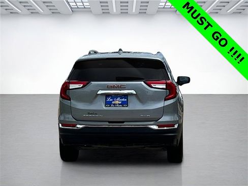 Used 2024 GMC Terrain SLT image 7