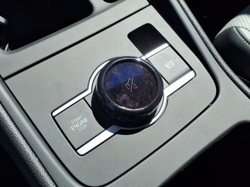 New 2026 Volkswagen Tiguan SE R-Line image 17