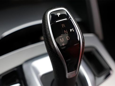 Used 2023 Alfa Romeo Stelvio Veloce image 46