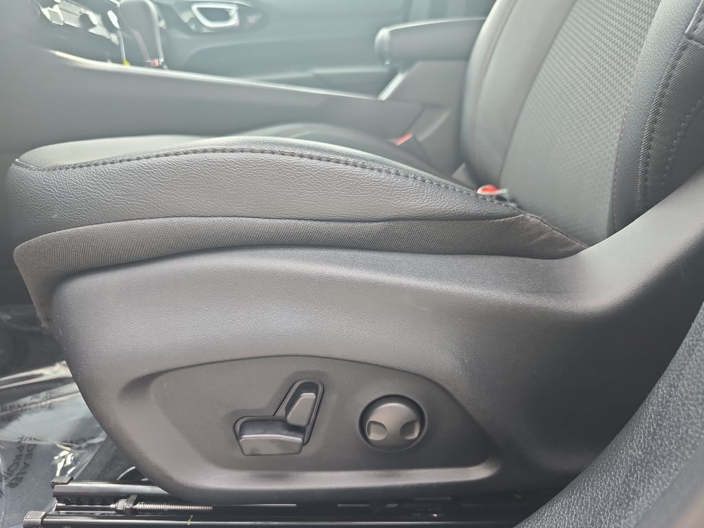 New 2026 Jeep Compass Trailhawk AWD/4WD image 28