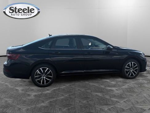 New 2026 Volkswagen Jetta SE image 6