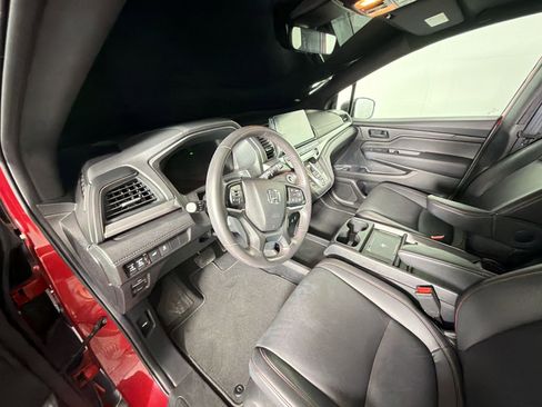 Used 2025 Honda Odyssey Sport-L image 4