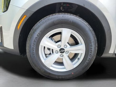 New 2026 Kia Sorento LX FWD image 31