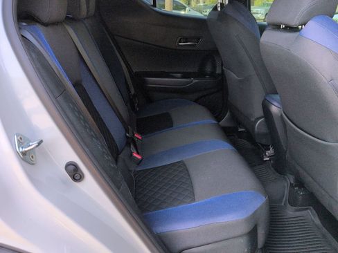 Used 2021 Toyota C-HR XLE image 23