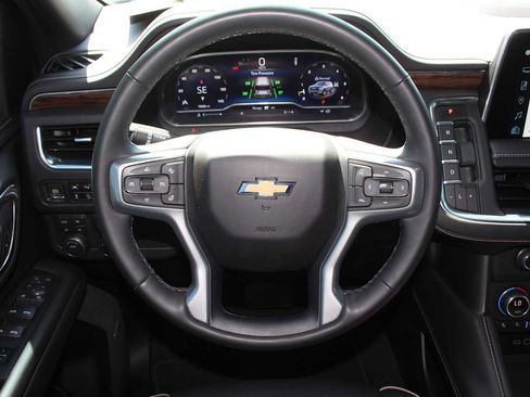 Used 2023 Chevrolet Tahoe Premier AWD/4WD image 41