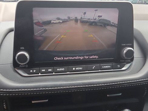 Used 2023 Nissan Rogue S FWD image 13
