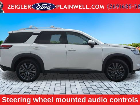 Used 2023 Nissan Pathfinder SL w/ SL Premium Package AWD/4WD image 6