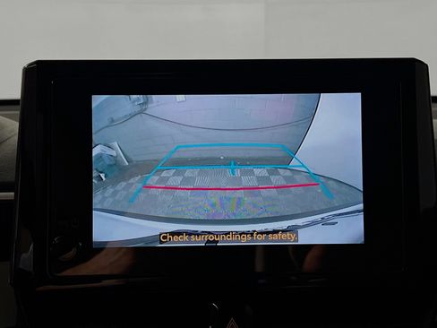 Used 2024 Toyota Corolla Cross L image 28