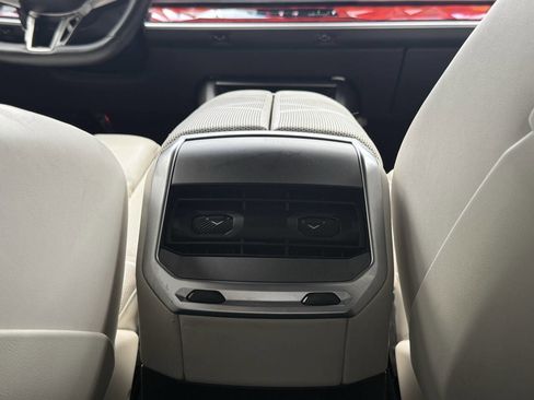 Used 2023 BMW 760i xDrive AWD/4WD image 35