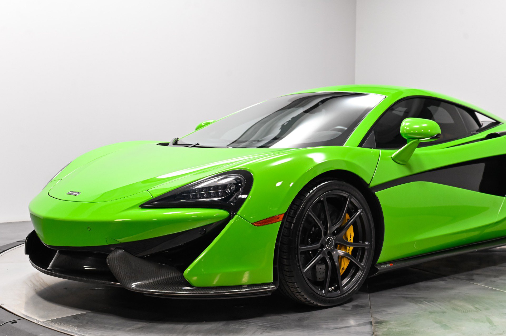 Used 2016 McLaren 570S Coupe RWD image 5