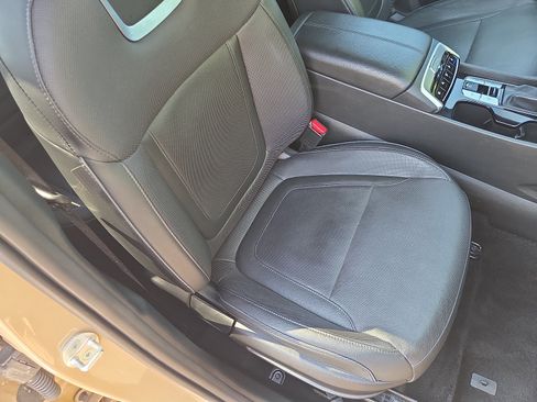 Used 2023 Hyundai Santa Cruz Limited AWD/4WD image 16