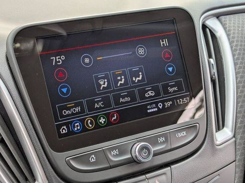 Used 2025 Chevrolet Malibu LT FWD image 20