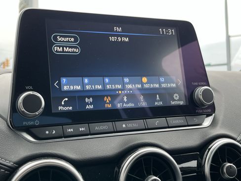 Used 2025 Nissan Sentra SV w/ Trunk Package image 29