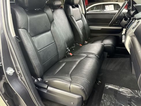 Used 2021 Toyota Tundra SR5 AWD/4WD image 31