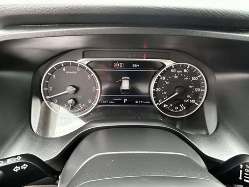 Used 2026 Nissan Rogue S FWD image 22