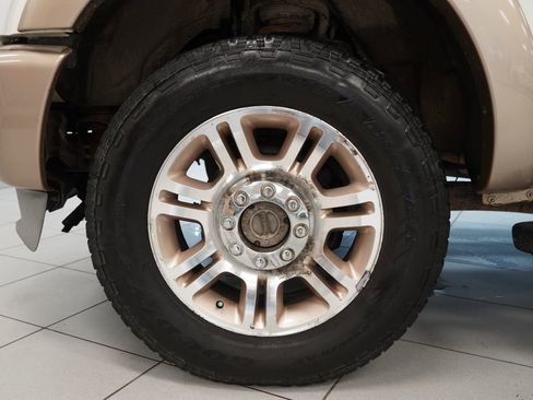Used 2011 Ford F250 King Ranch w/ King Ranch w/Chrome Pkg AWD/4WD image 15