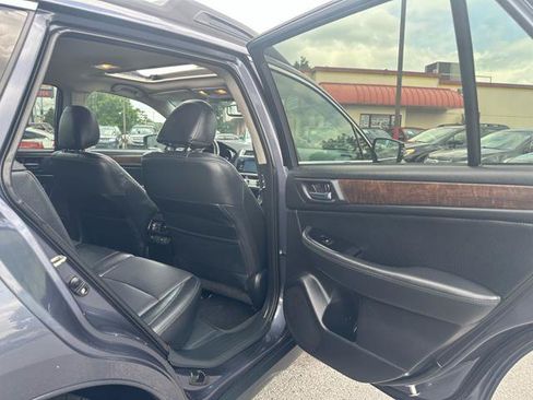 Used 2016 Subaru Outback 2.5i Limited AWD/4WD image 17